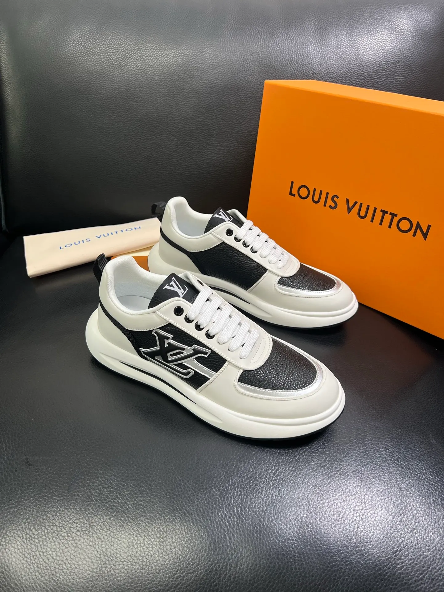 Men's shoes💰800 Lv 🔍Top purchasing agent🇮🇹 Louis Vuitton, the sports sneaker counter is synchronized, the uppers are imported from Italy, high-quality splicing colorful and complex crafts, the imported mesh padding is soft and comfortable, soles: original soles specially provided by the original factory, T men's men's shoes 💰U exclusive movable molded soles are super comfortable, original factory and single goods, 🔍🔍high quality, you can enter and exit the counter at will, welcome to compare, code number 38-44 (customized 45) 85871